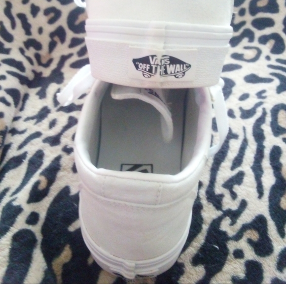 Vans Classic White Lace-Up Sneakers - Picture 5 of 12